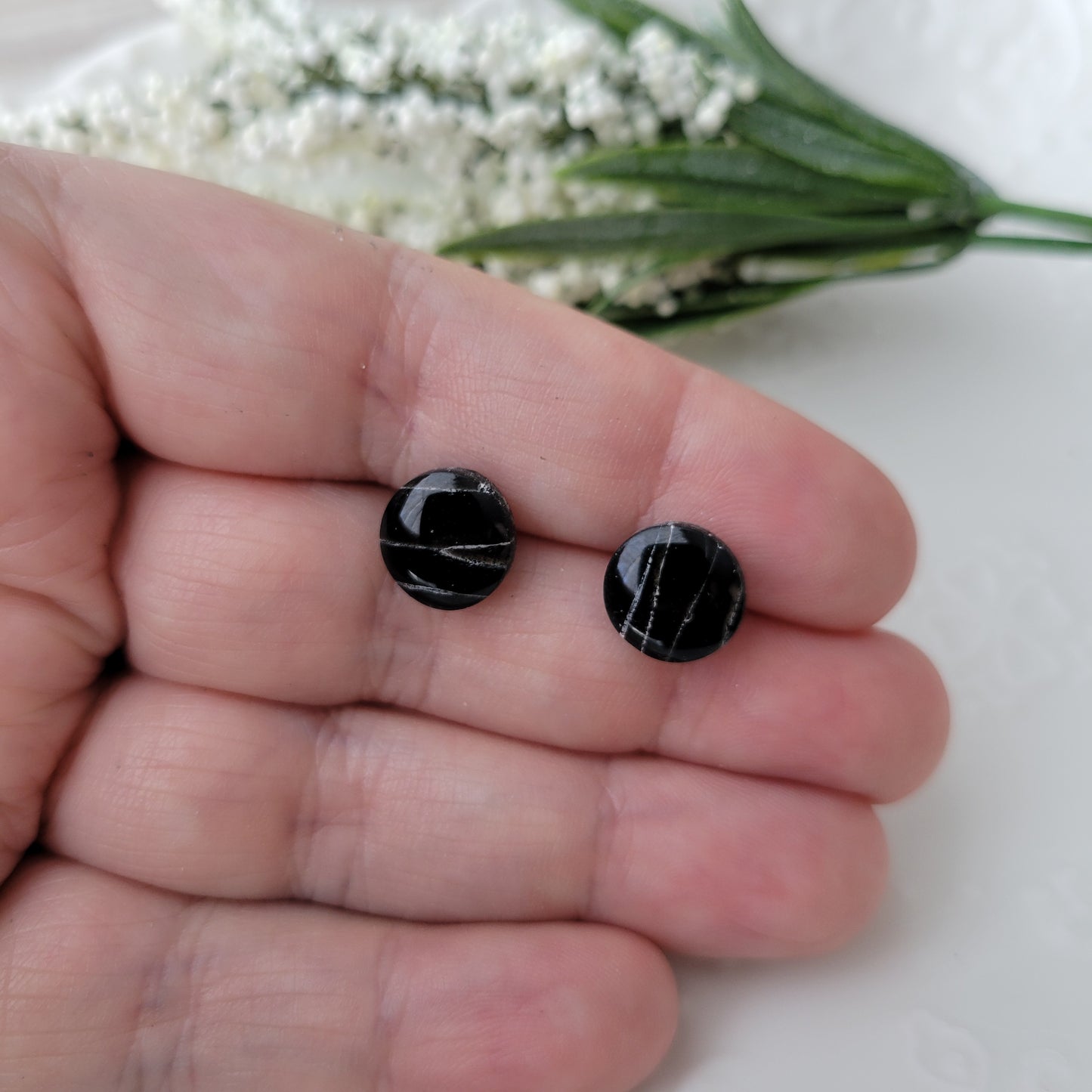 Circle Studs | Black | Darkest Night