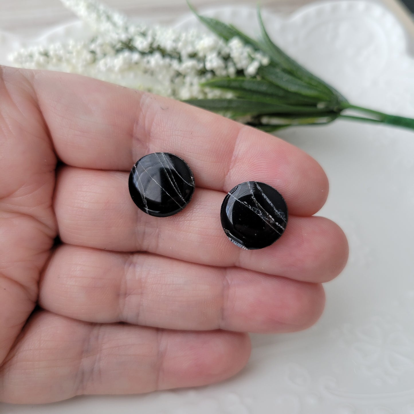 Circle Studs | Black | Darkest Night