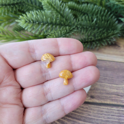 Mushroom Studs | Yellow Gold Marble