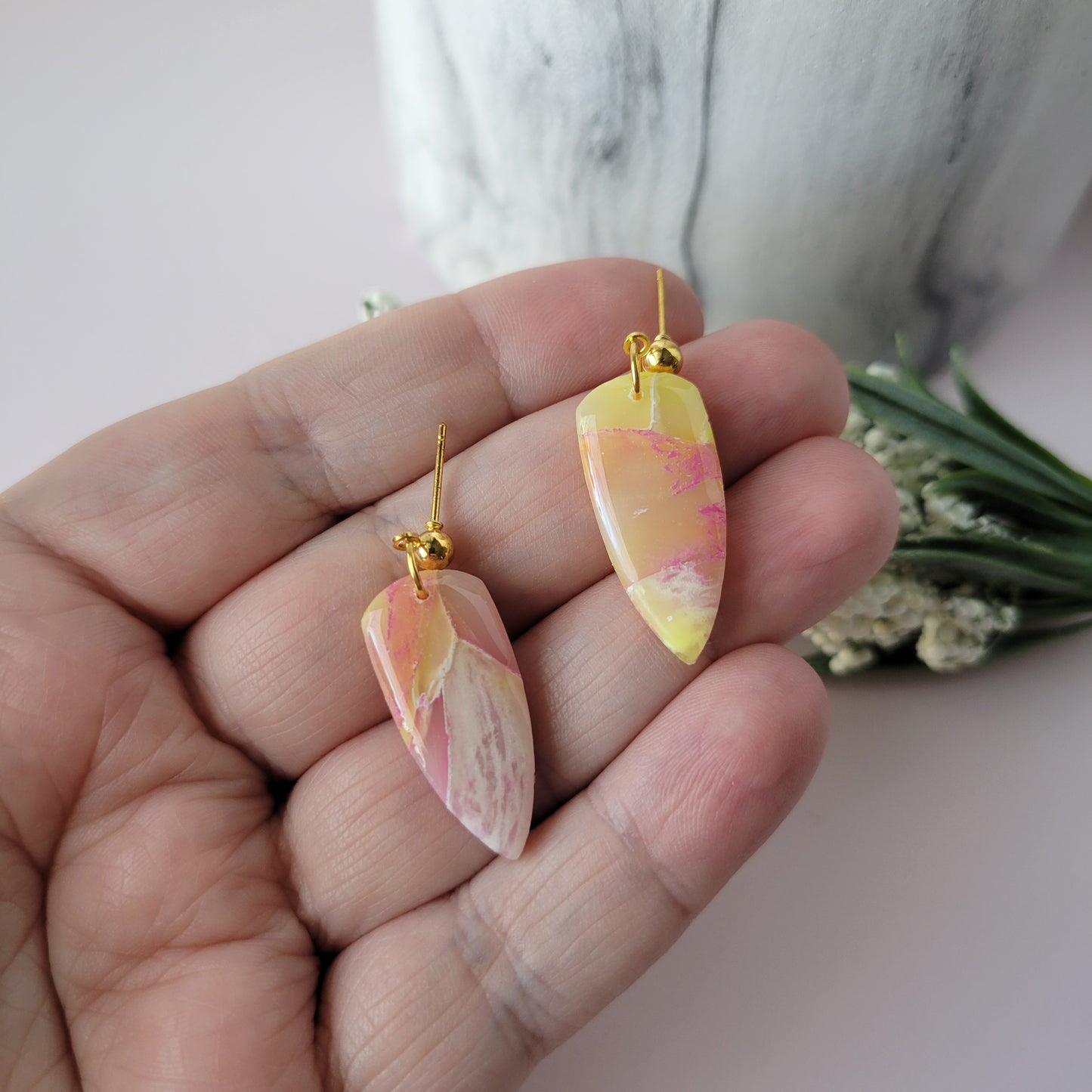 Small Dagger Dangle | Pink Lemonade