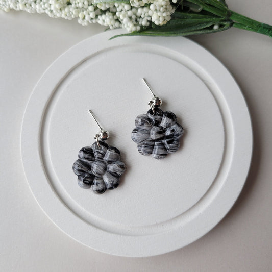 Flower Dangle | Black Marble