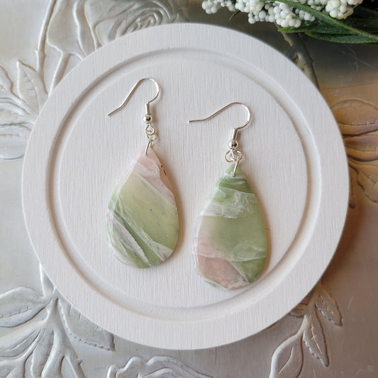 Teardrop Dangle | Light Green and Pink