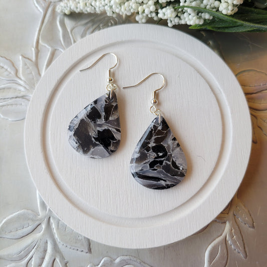 Ariel Teardrop Dangle | Black Marble