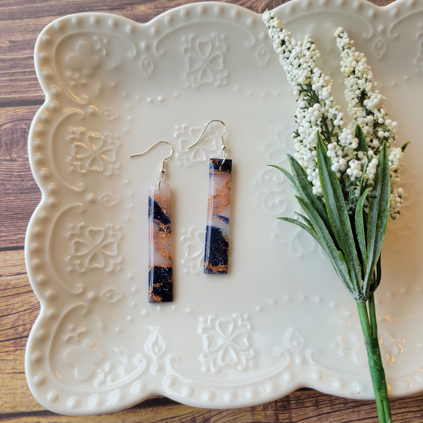 Eleanor Bar Dangle | Navy Blue Marble