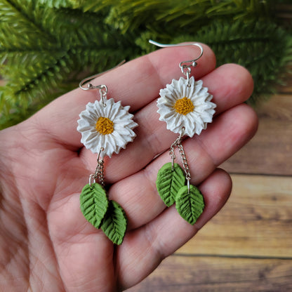 Daisy Dangle | White