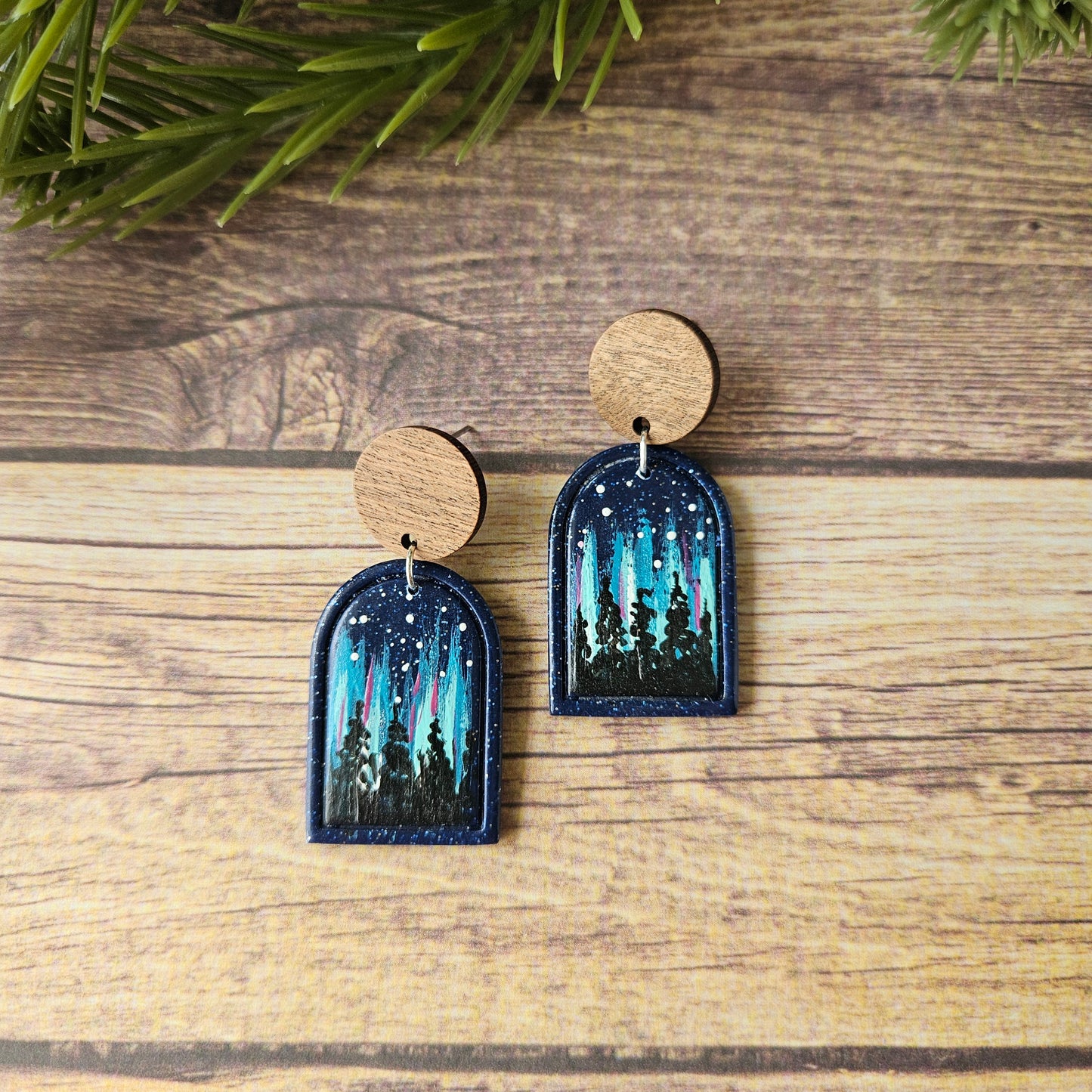 Lorelai Window Dangle | Northern Lights