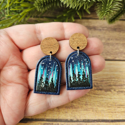 Lorelai Window Dangle | Northern Lights