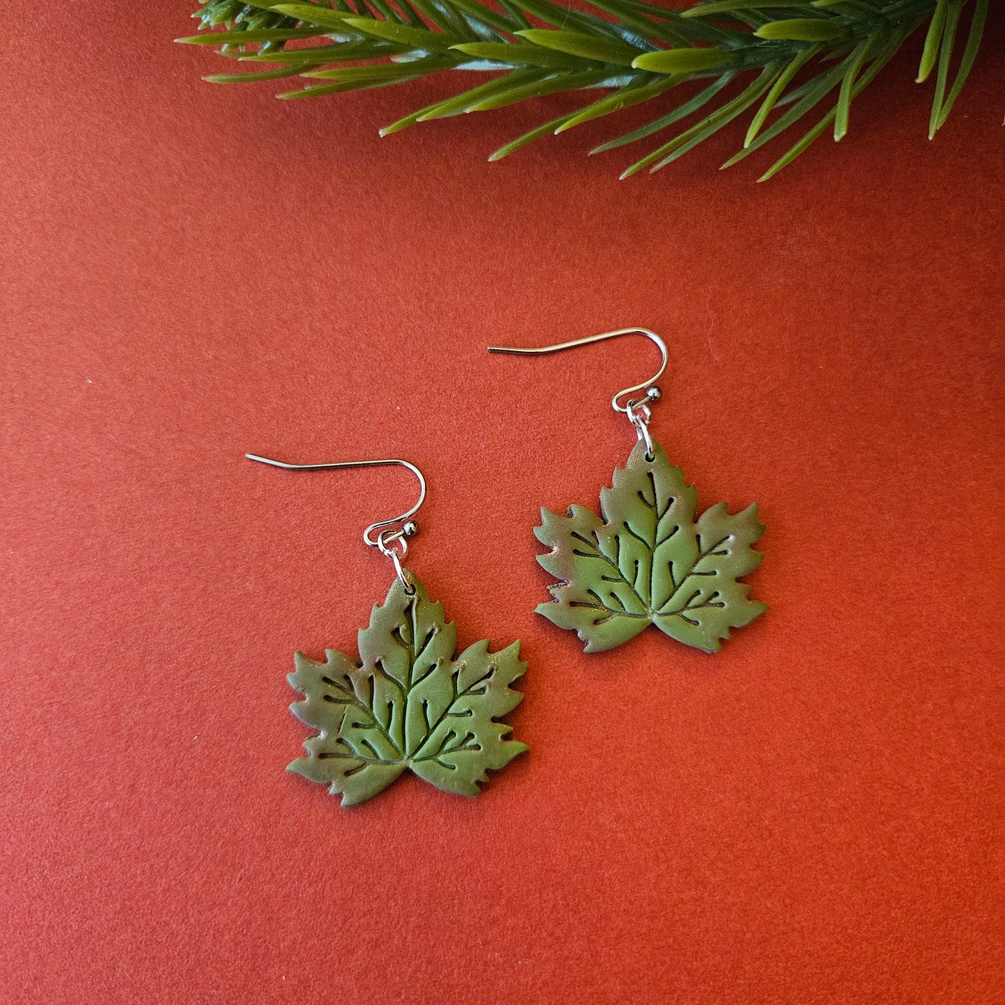 Leaf Dangle | Green